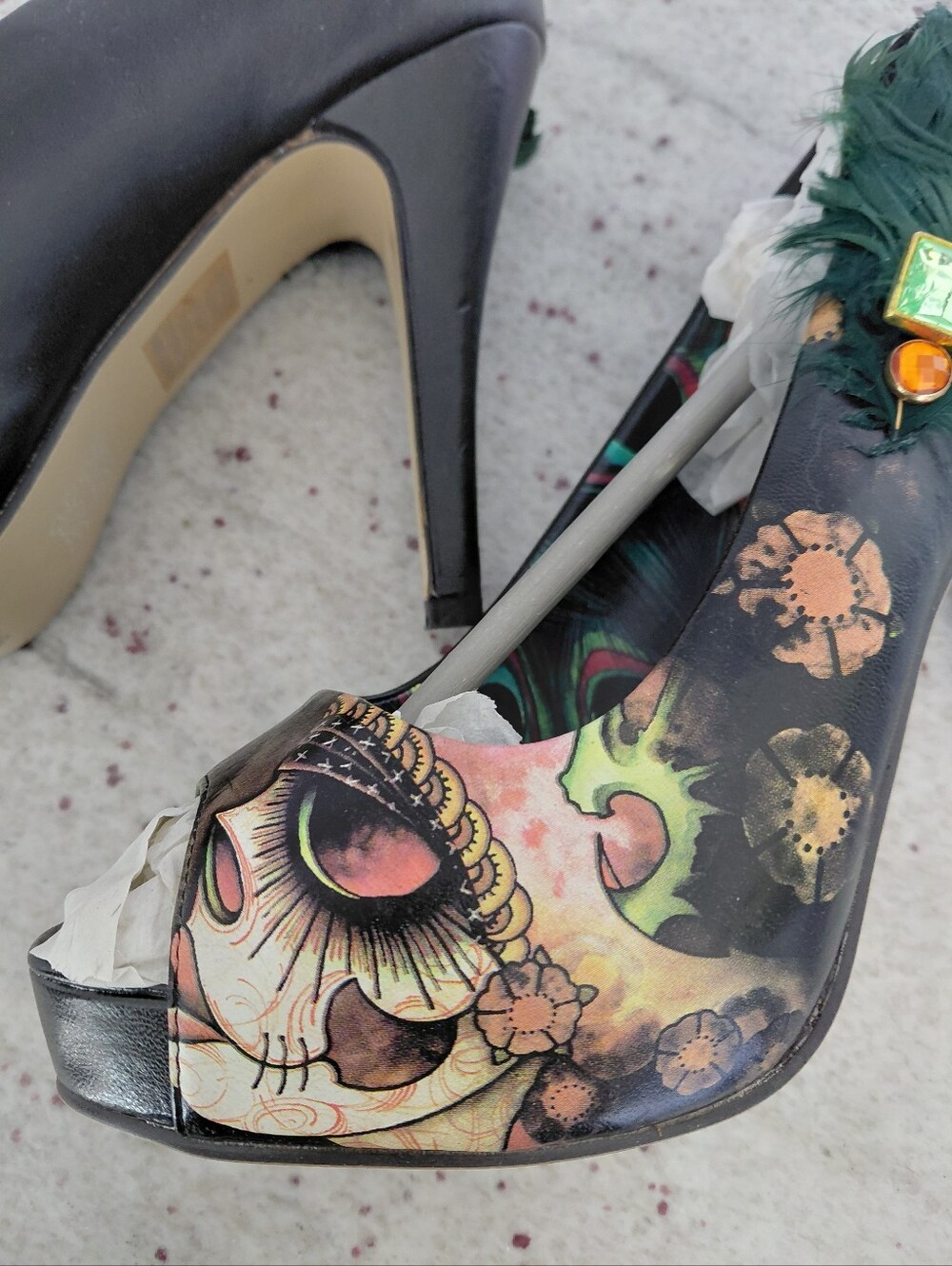 Iron Fist Vanity Fair Sugar Skull Feather Platform Heels Peep Toe Black Size 8 - Picture 14 of 16